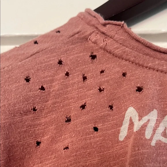 Magnolia Pearl Preston Joseph star tee-Bisou.
Rose. - Picture 5 of 5